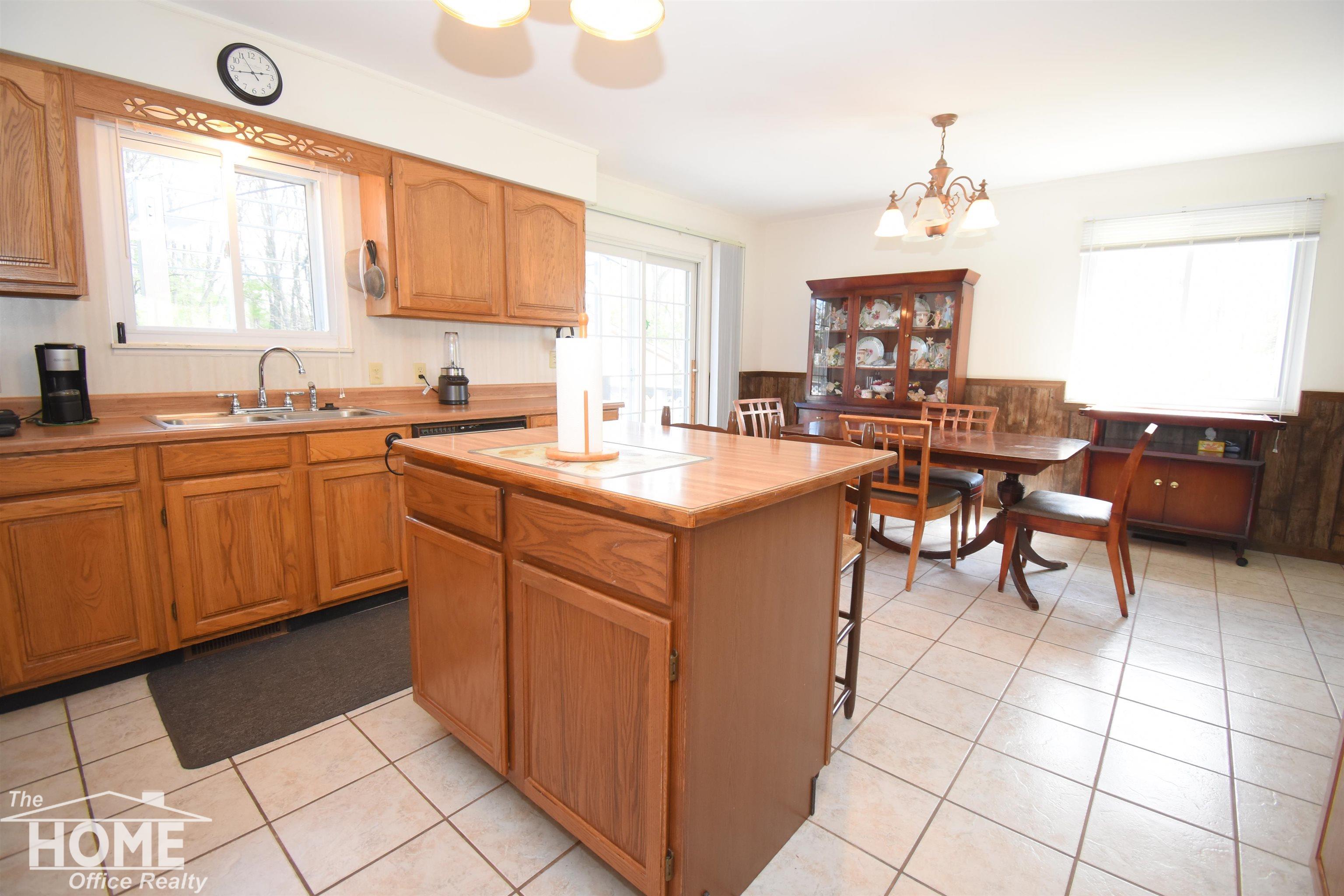 13315 South Duffield Road Byron, MI 48418 - Photo 9 of 36 50140988-8c919fe3-73fe-4306-869a-a812fce0e3b4.JPG