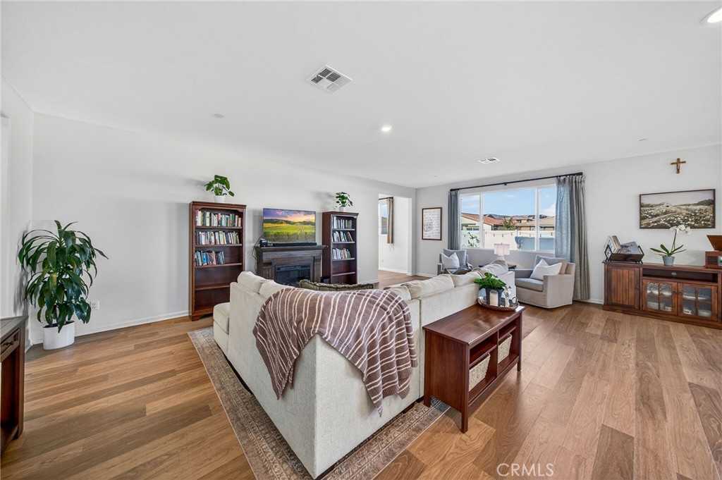 36316 Beacon Light Way Wildomar, CA 92595 - Photo 6 of 63