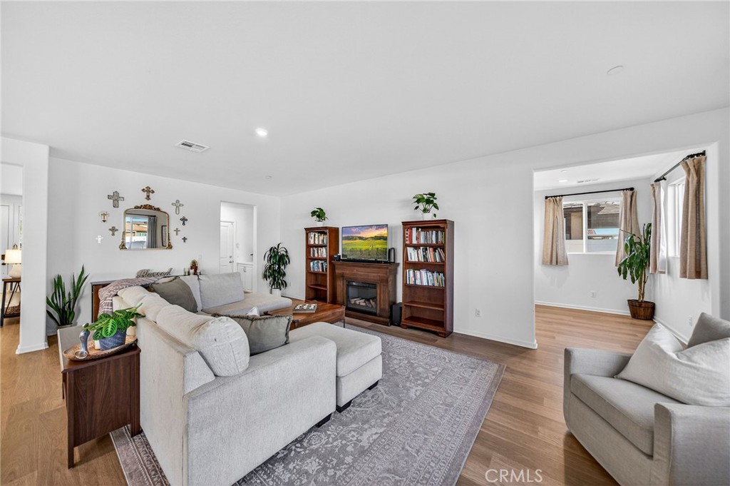 36316 Beacon Light Way Wildomar, CA 92595 - Photo 8 of 63