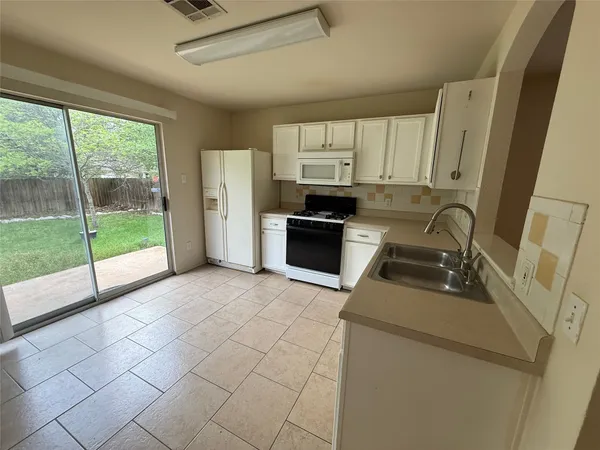 $1,595 | 224 Jim Miller Drive, Kyle, TX 78640