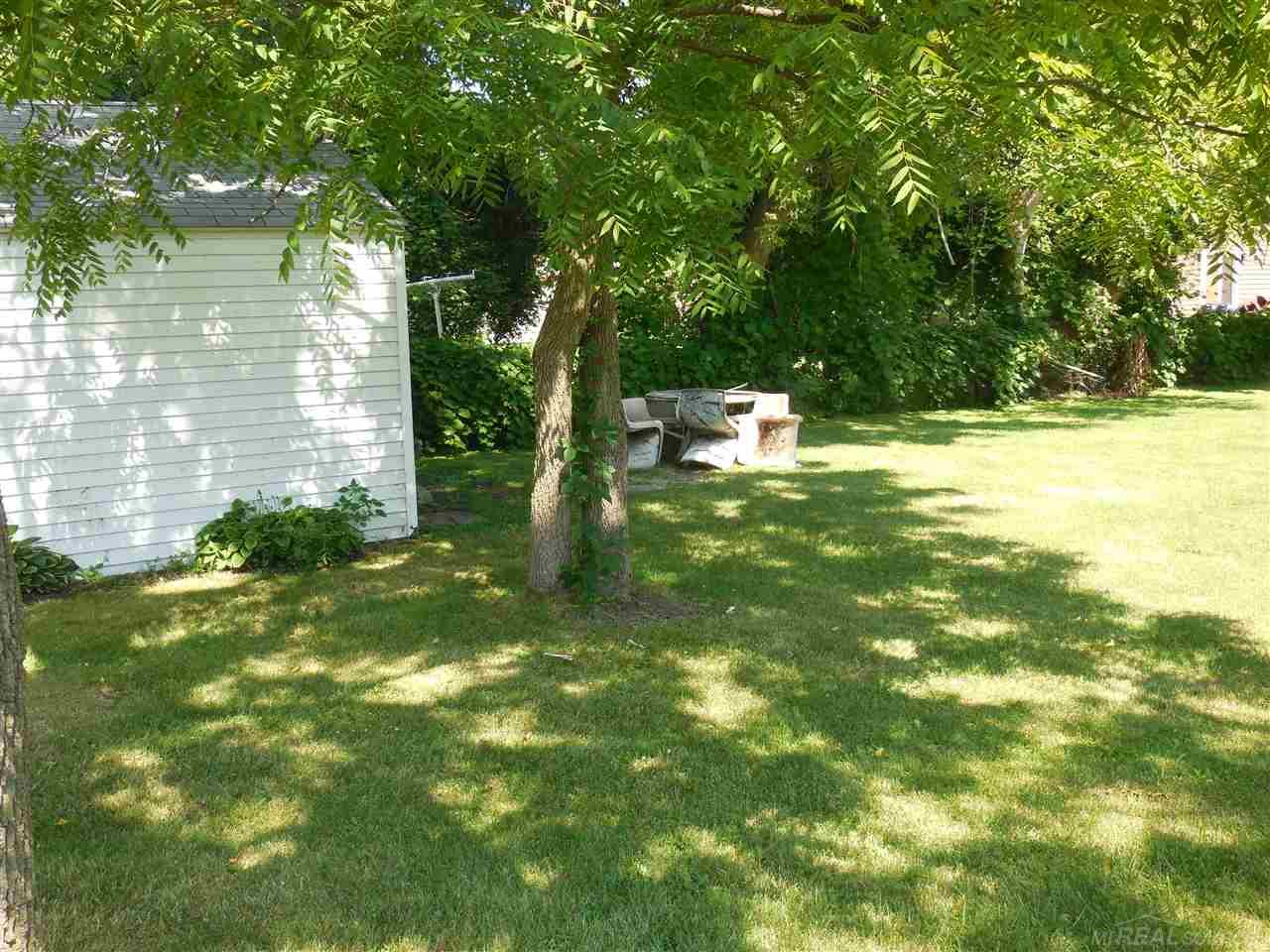 5944 Pointe Tremble Road Algonac, MI 48001 - Photo 24 of 30 31296879-25.JPG