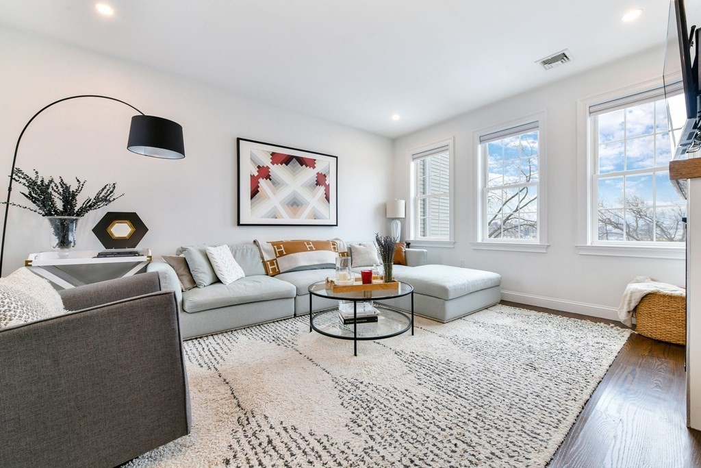 27 Suffolk Street, Unit 2 Chelsea, MA 02150 - Photo 2 of 21