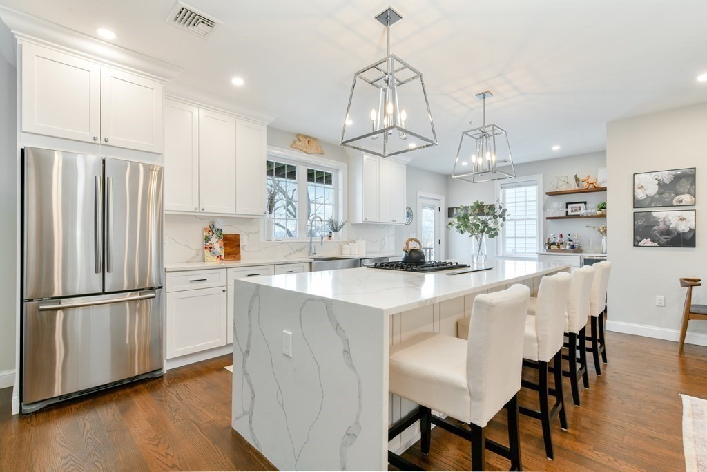 27 Suffolk Street, Unit 2 Chelsea, MA 02150 - Photo 3 of 21