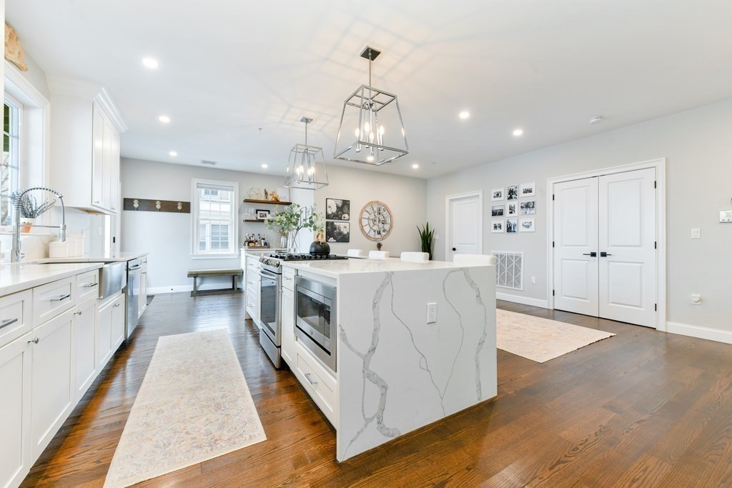 27 Suffolk Street, Unit 2 Chelsea, MA 02150 - Photo 5 of 21