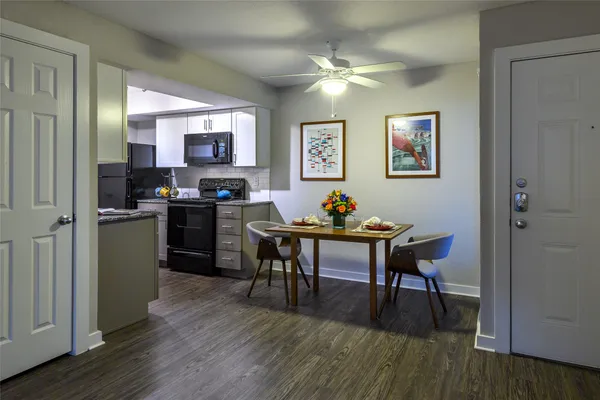 $1,050 | 8787 Hammerly Boulevard, Unit 1423, Houston, TX 77080