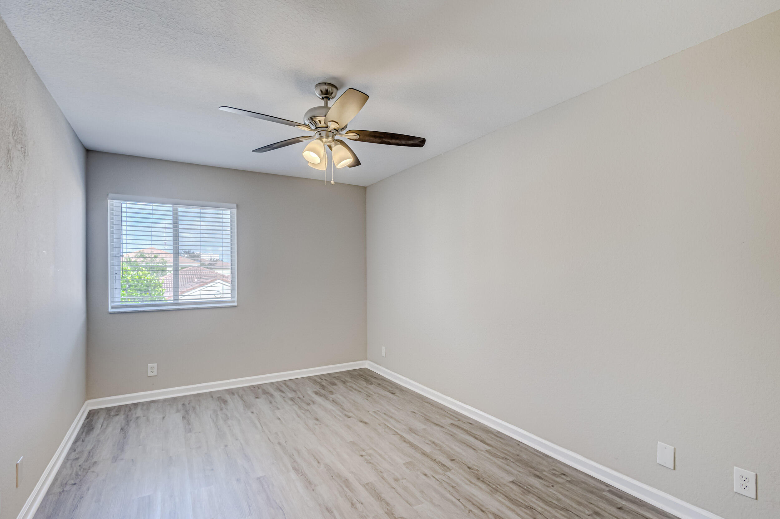2019 Little Torch Street Riviera Beach, FL 33407 - Photo 39 of 81 42_5d1a4279js