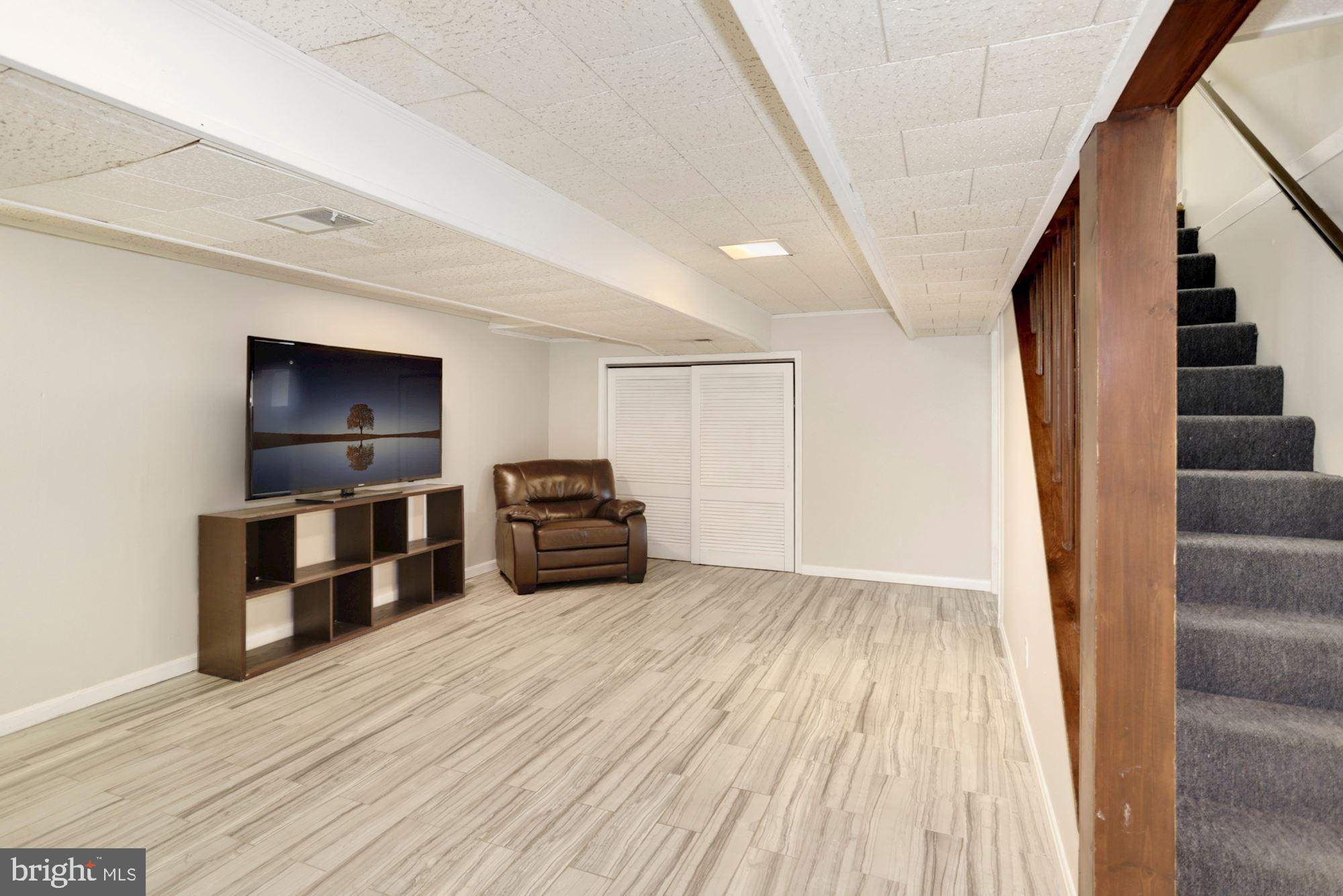 411 Greenbrier Drive Silver Spring, MD 20910 - Photo 14 of 21