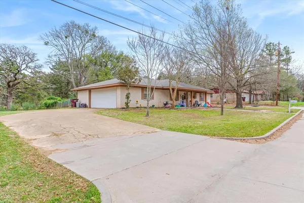 $299,000 | 700 Amy Street, Canton, TX 75103