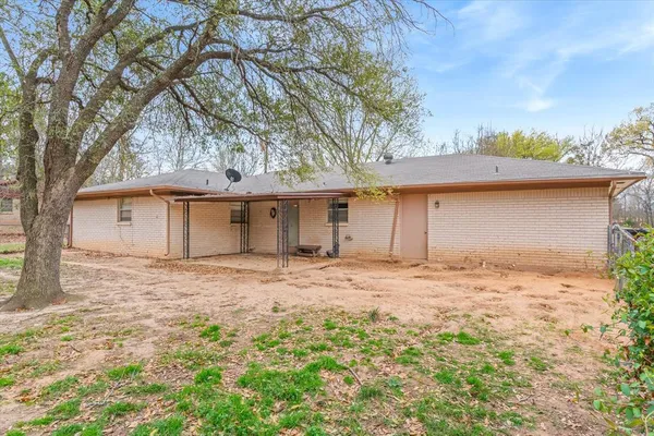 $299,000 | 700 Amy Street, Canton, TX 75103