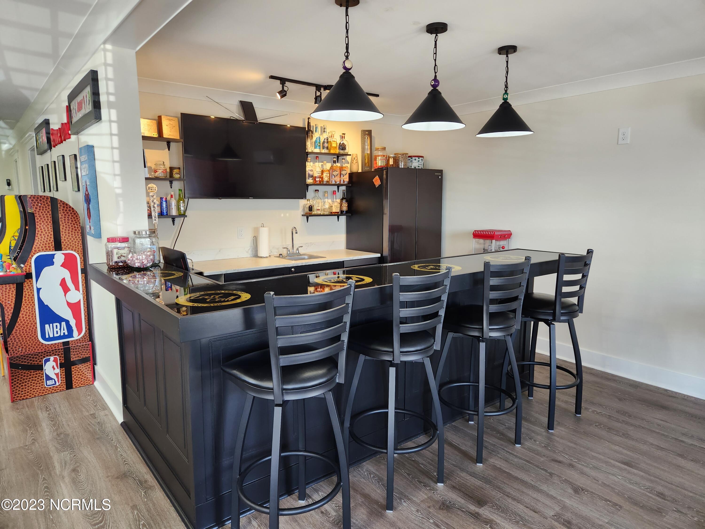 211 Baden View Road New London, NC 28127 - Photo 25 of 45 Bar