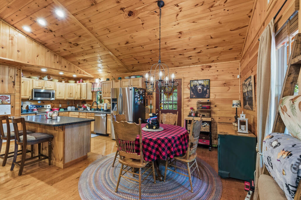 327 Eagles Nest Lane Blue Ridge, GA 30513 - Photo 5 of 18 Gallery Image 5
