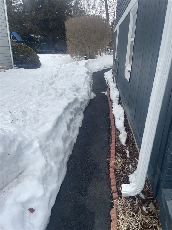 8 Rock Cliff Road, Unit B Marblehead, MA 01945 - Photo 17 of 22