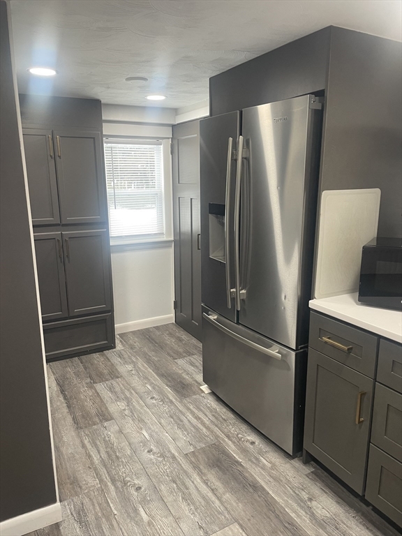 8 Rock Cliff Road, Unit B Marblehead, MA 01945 - Photo 3 of 22