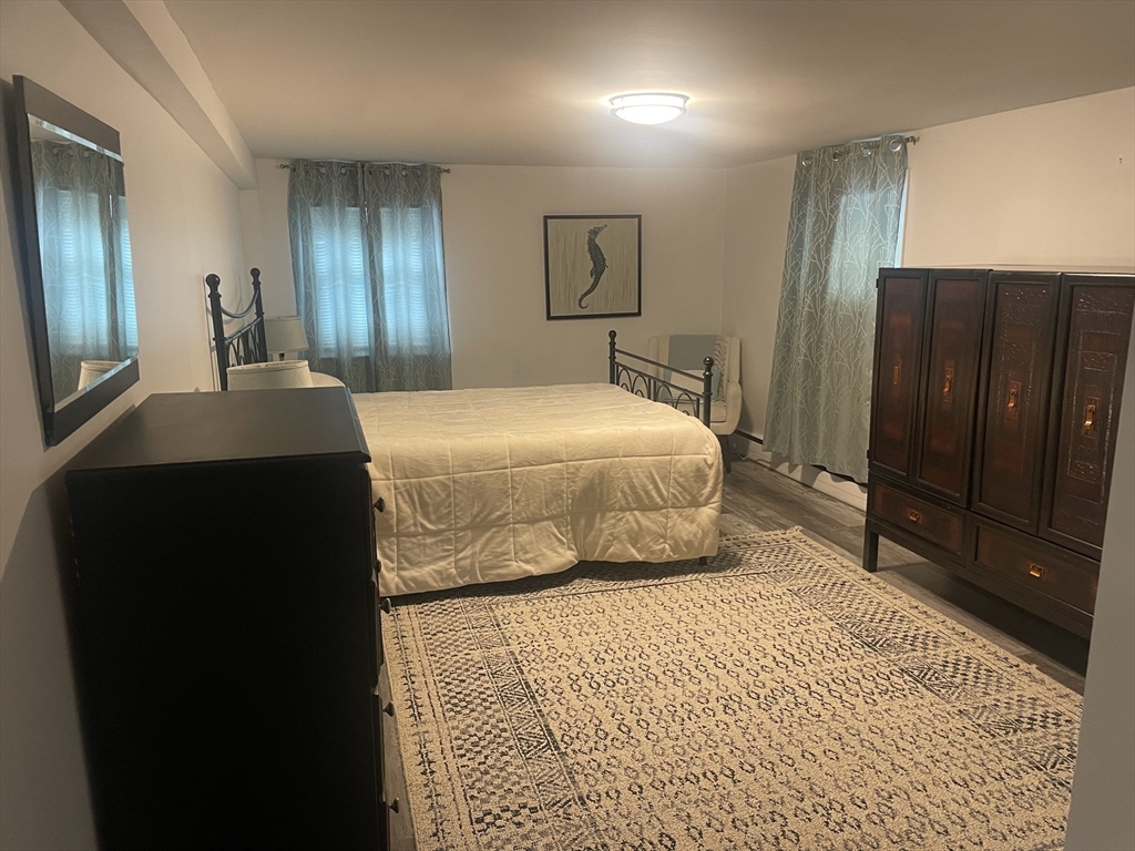 8 Rock Cliff Road, Unit B Marblehead, MA 01945 - Photo 8 of 22