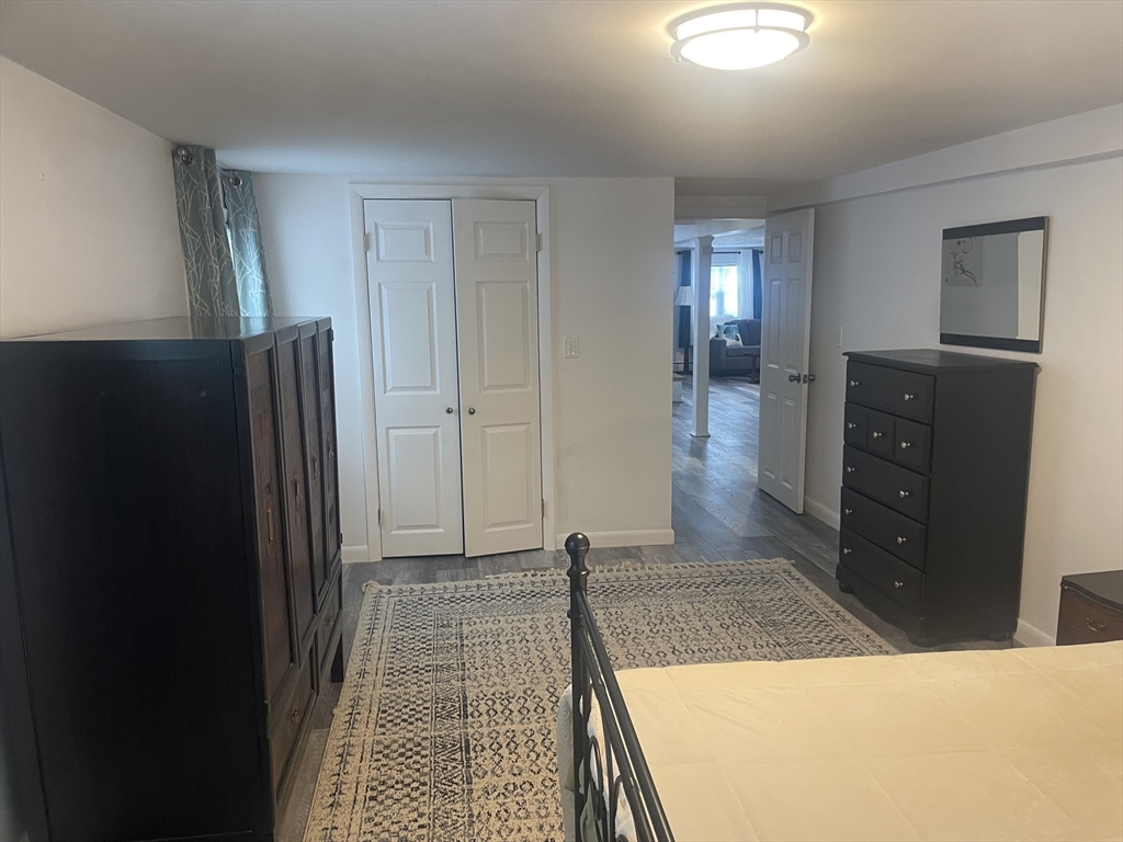 8 Rock Cliff Road, Unit B Marblehead, MA 01945 - Photo 9 of 22