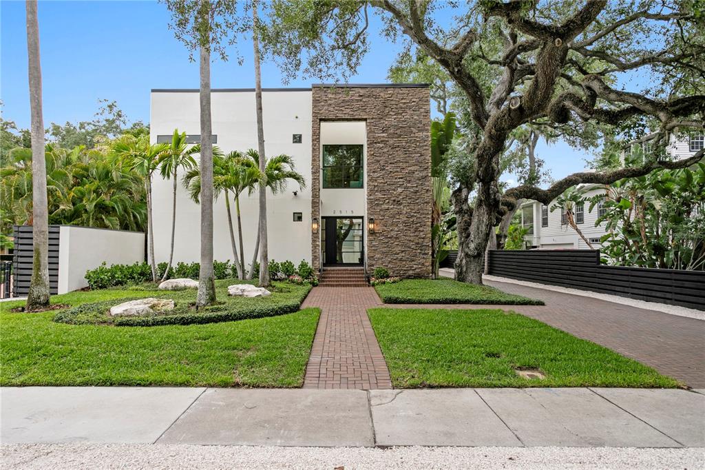 2515 West Shell Point Road Tampa, FL 33611 - Photo 3 of 46