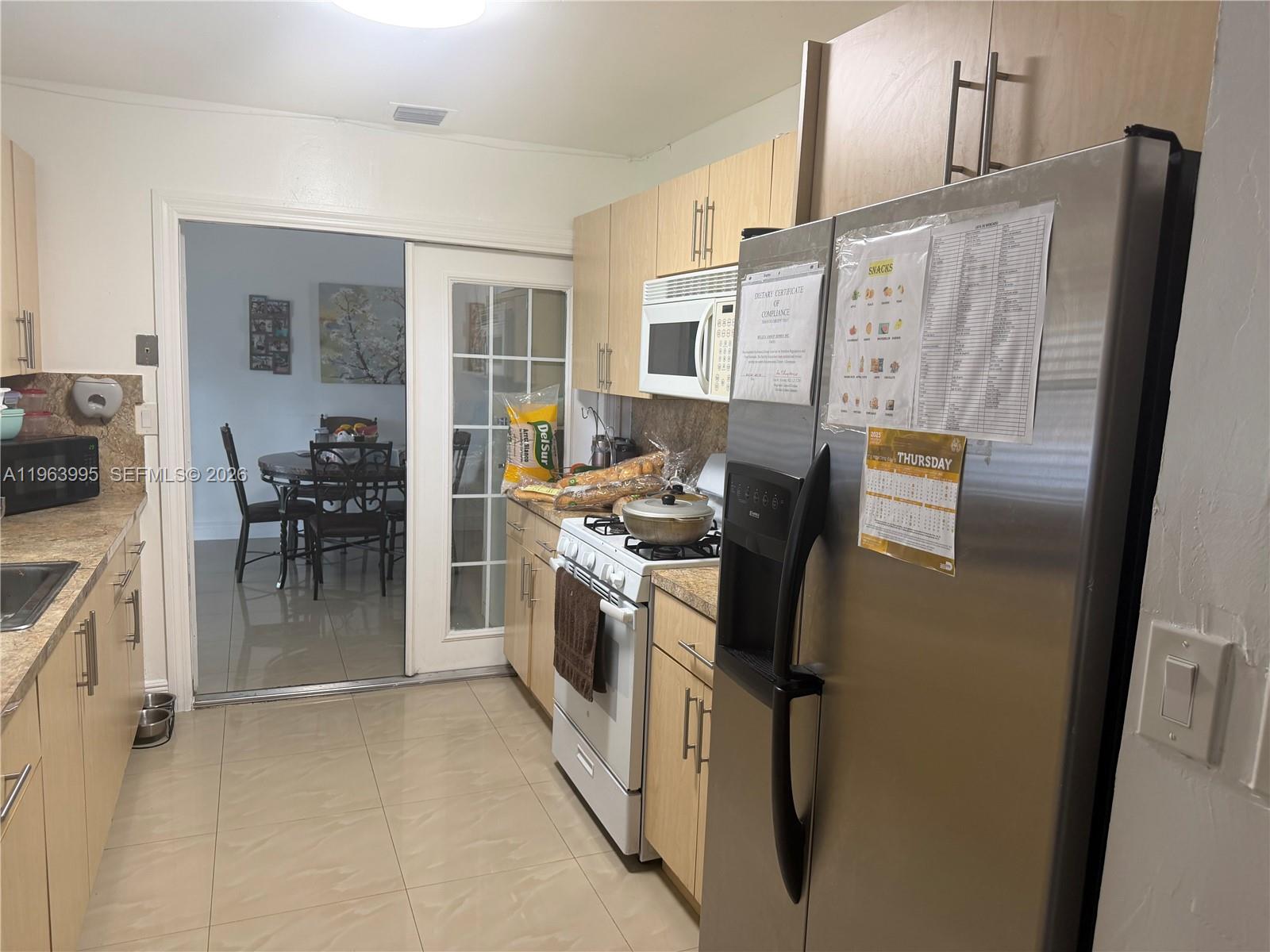 7825 Southwest 127th Court Miami, FL 33183 - Photo 13 of 39