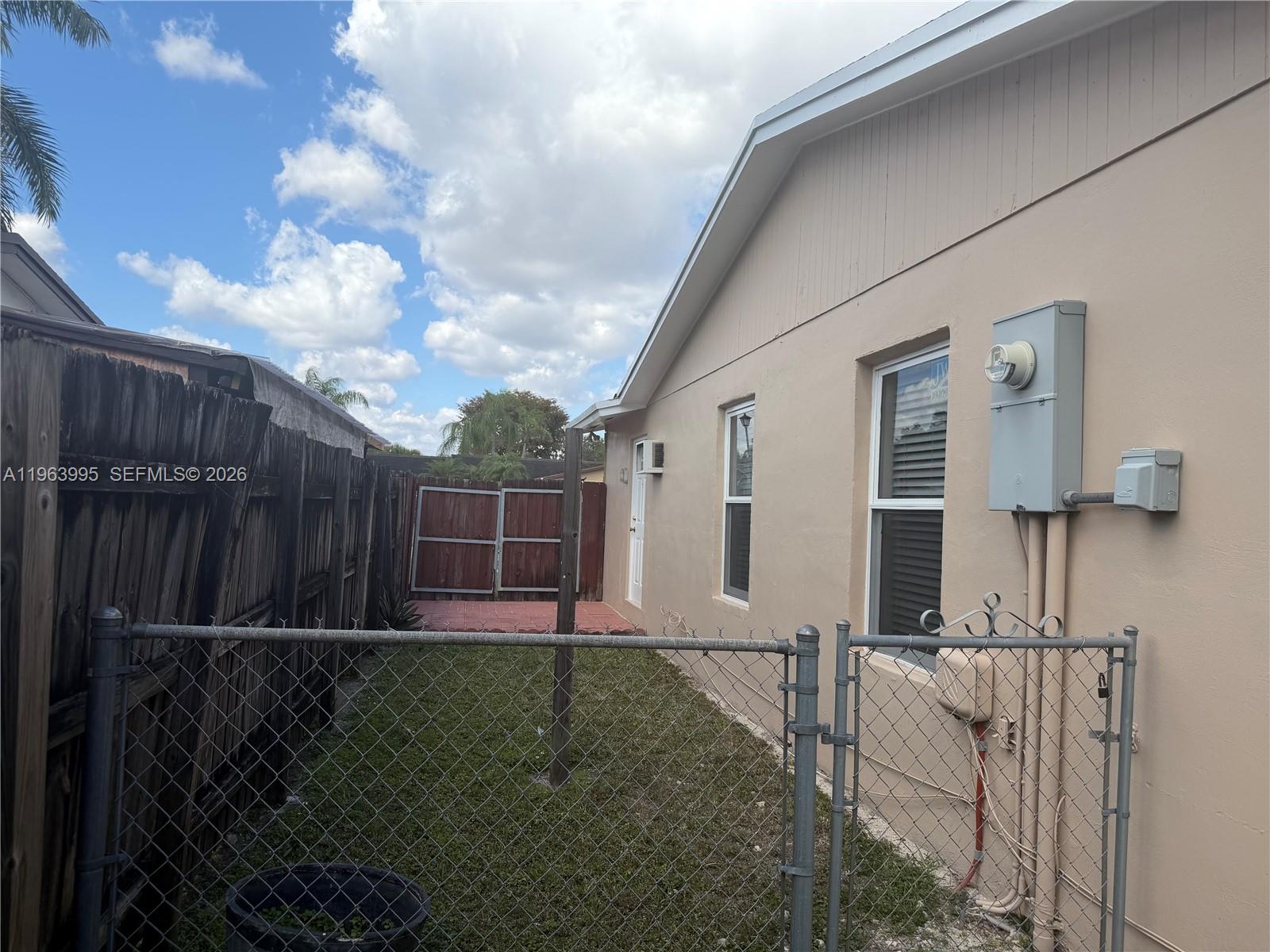 7825 Southwest 127th Court Miami, FL 33183 - Photo 7 of 39