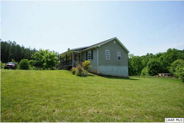 142 Ridge Spring Road Scottsville, VA 24590 - Photo 2 of 16 Gallery Image 2