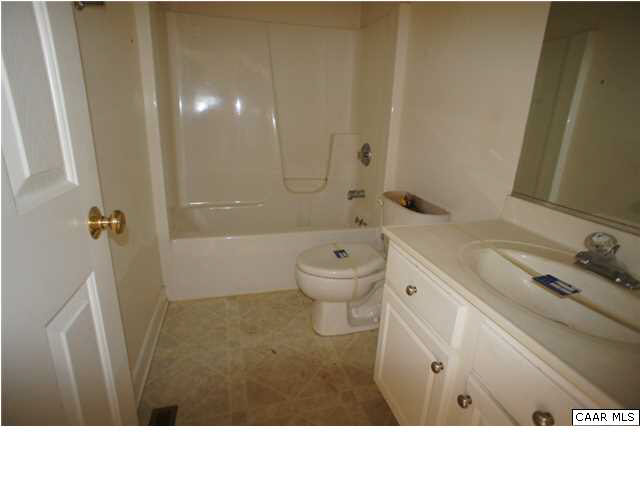 142 Ridge Spring Road Scottsville, VA 24590 - Photo 8 of 16 Gallery Image 8