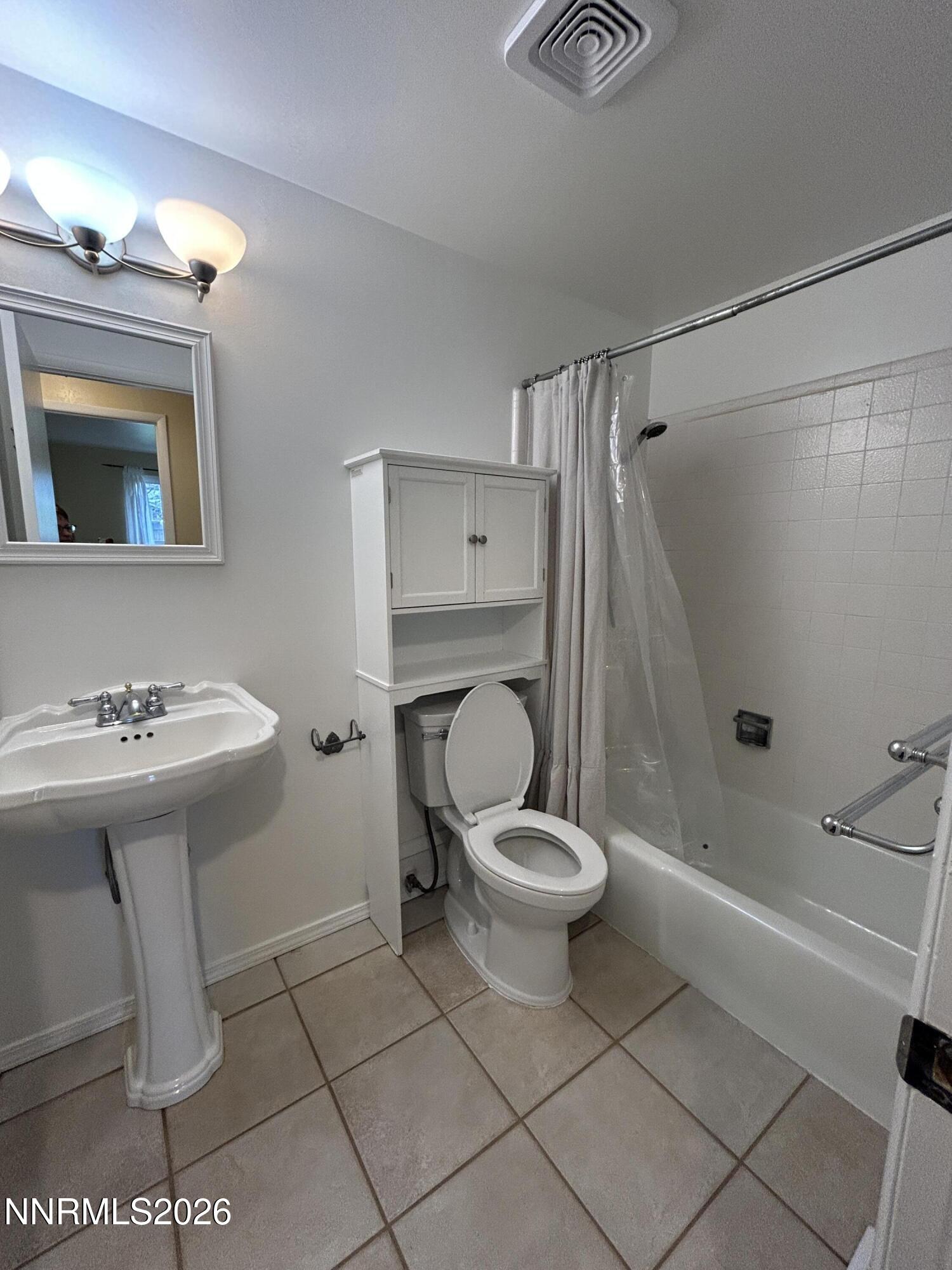 1045 Johnson Place Reno, NV 89509 - Photo 12 of 19 IMG_4294