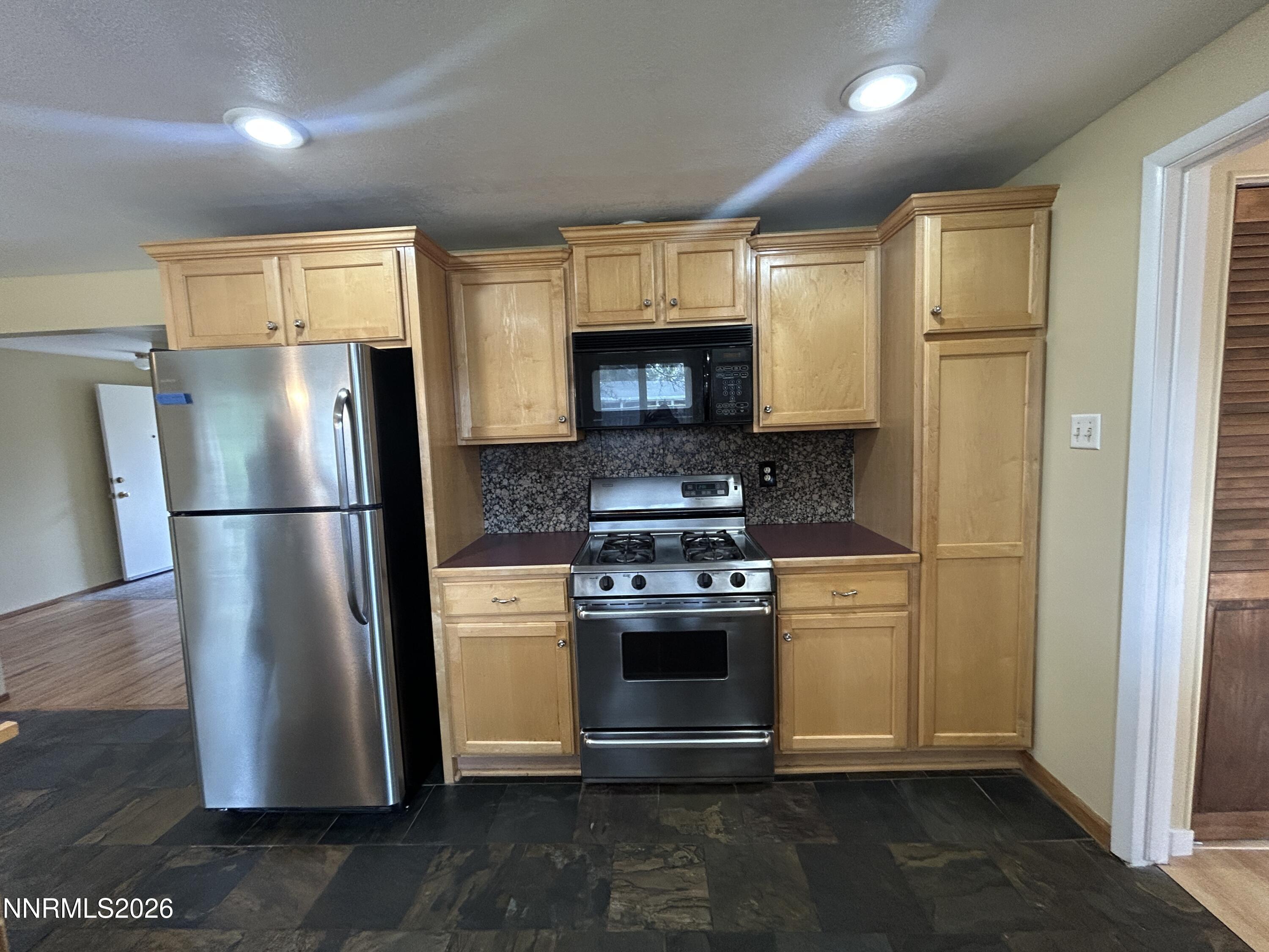 1045 Johnson Place Reno, NV 89509 - Photo 2 of 19 IMG_4287