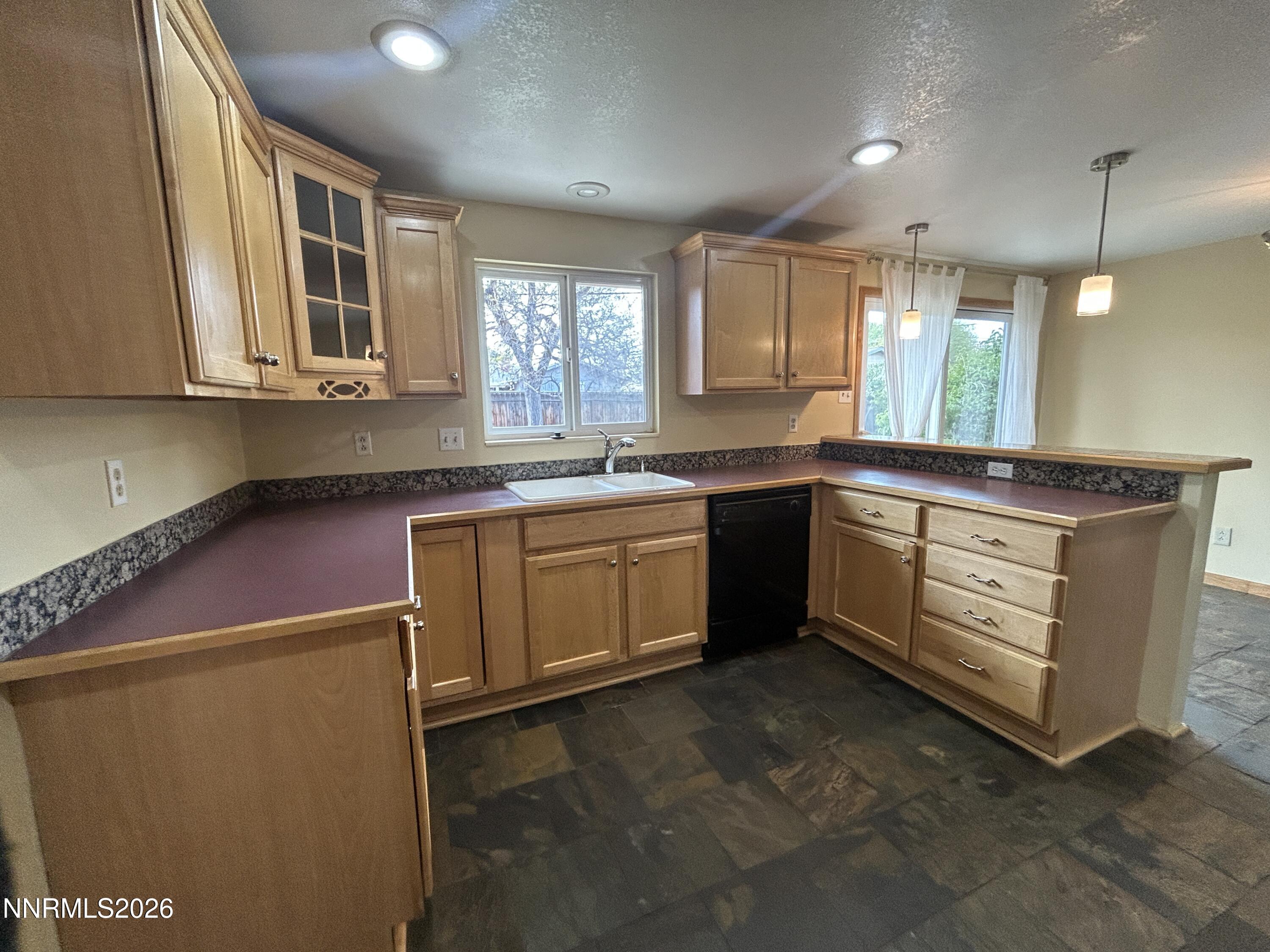 1045 Johnson Place Reno, NV 89509 - Photo 3 of 19 IMG_4288