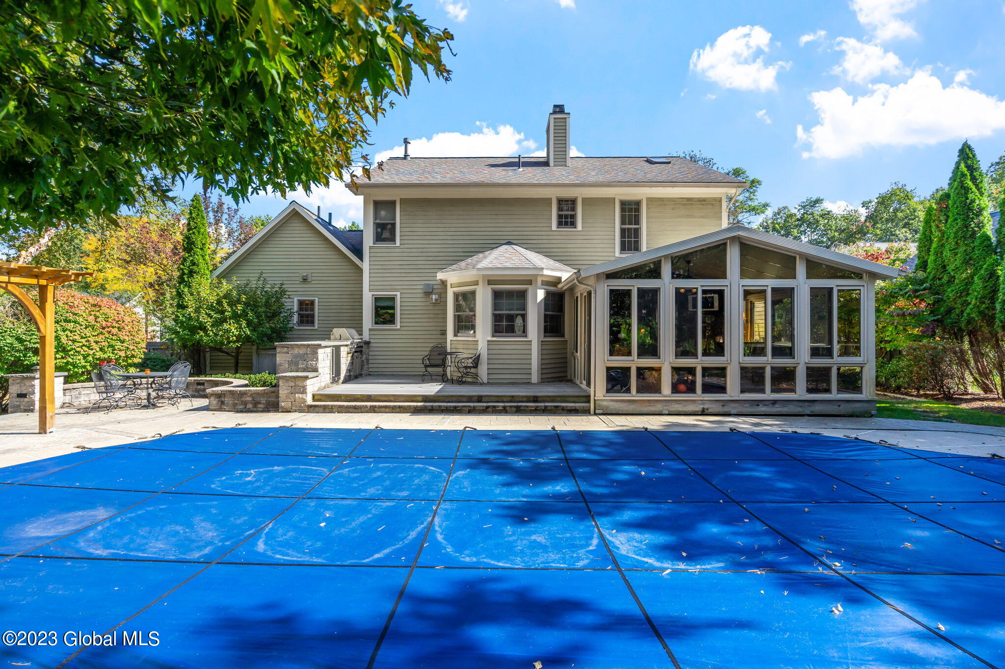 23-web-or-mls-216-shaker-ridge-dr