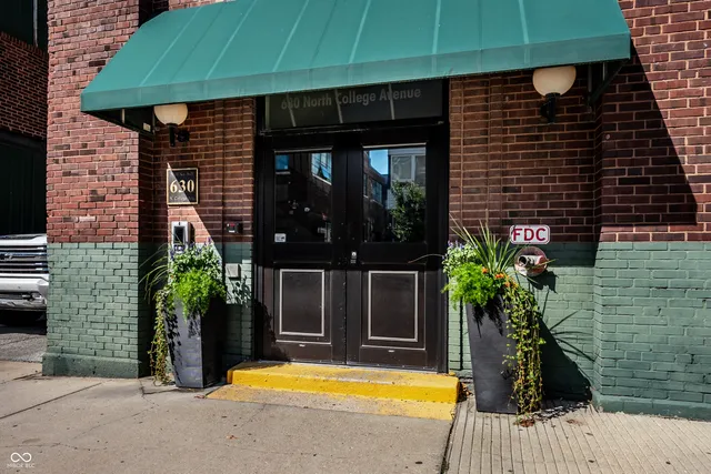 $410,000 | 630 North College Avenue, Unit 404, Indianapolis, IN 46204
