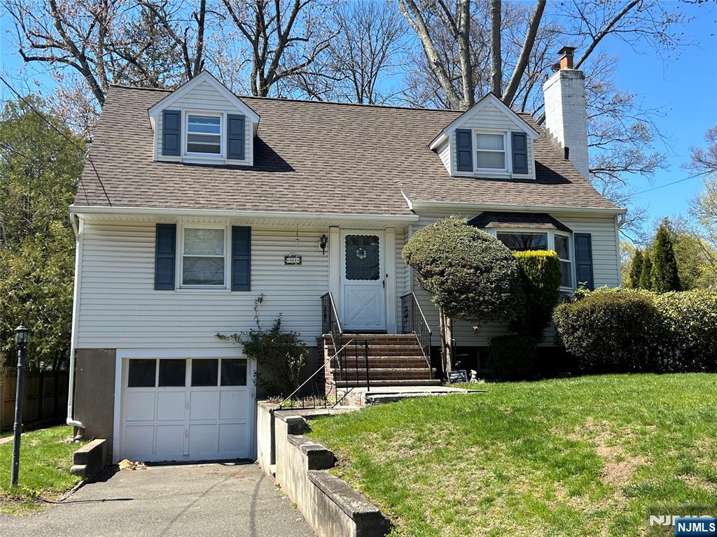 464 Hillcrest Road Ridgewood, NJ 07450 - Photo 1 of 15
