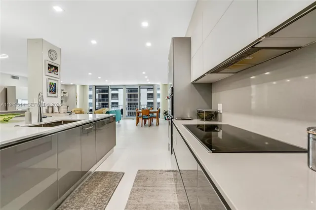 $2,395,000 | 10155 Collins Avenue, Unit 606, Bal Harbour, FL 33154