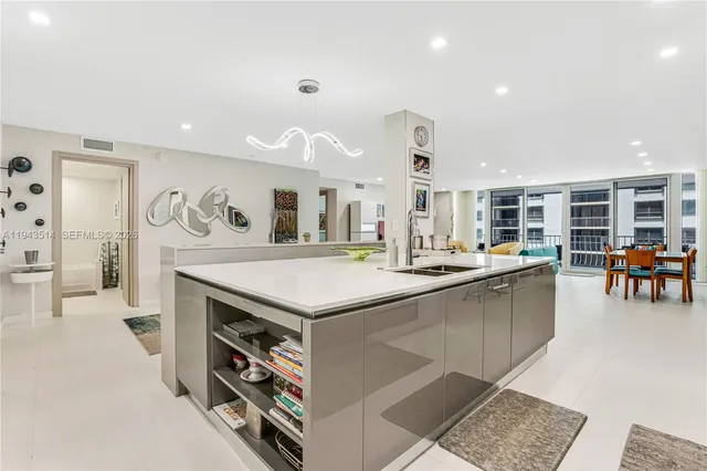 $2,395,000 | 10155 Collins Avenue, Unit 606, Bal Harbour, FL 33154