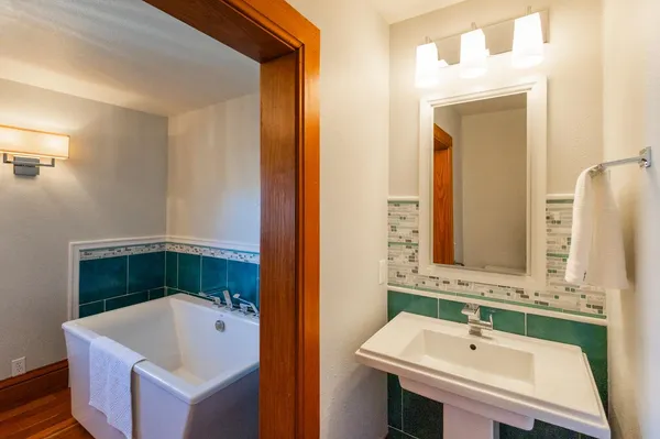 $494,900 | 210 South 6th Street, Mount Horeb, WI 53572