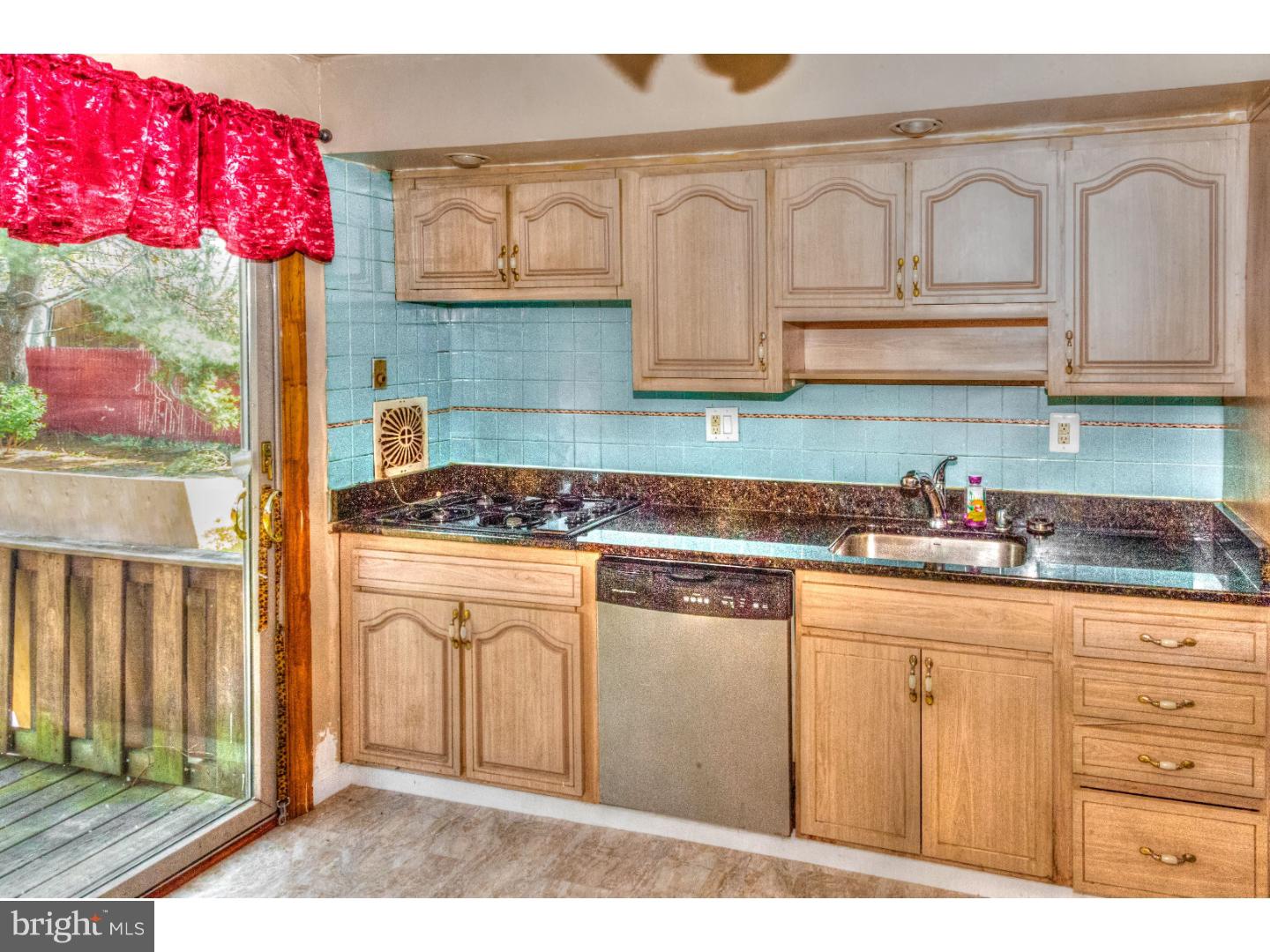 1133 Norwalk Road Philadelphia, PA 19115 - Photo 7 of 13 Kitchen