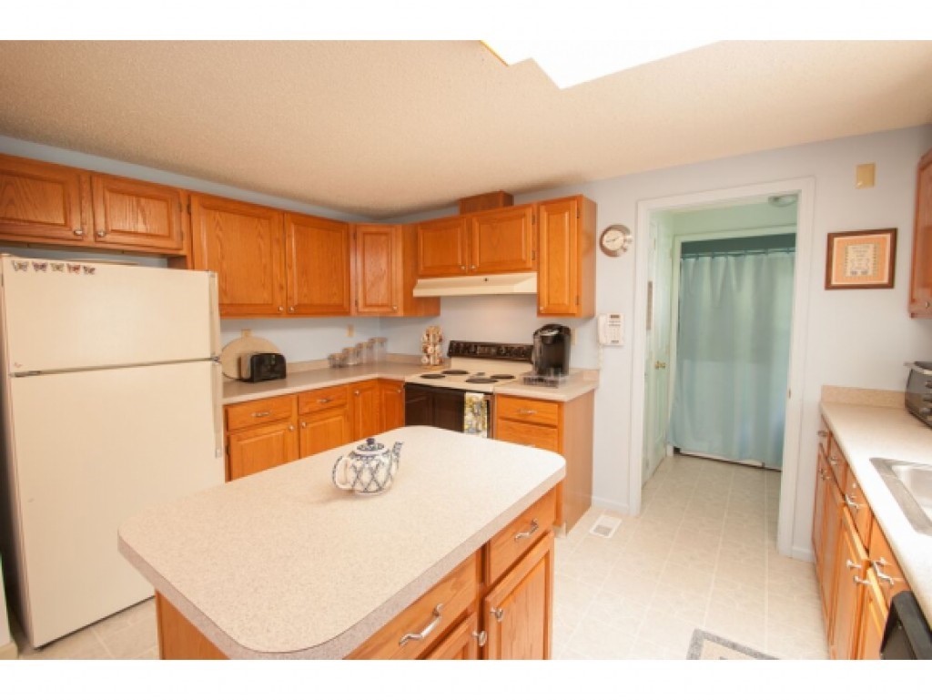 7 Dockside Lane Rochester, NH 03867 - Photo 2 of 26