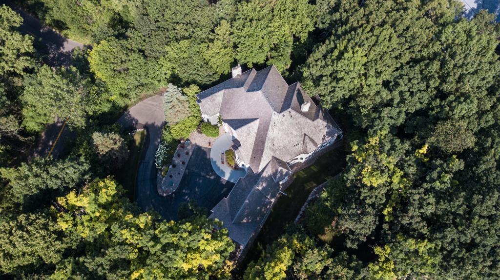 6519 Dakota Trail Edina, MN 55439 - Photo 2 of 31