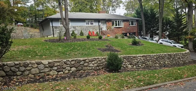 $775,000 | 11 Surrey Place, Unit 1, Hawthorne, NJ 07506