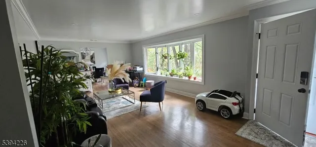 $775,000 | 11 Surrey Place, Unit 1, Hawthorne, NJ 07506