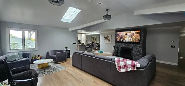 $775,000 | 11 Surrey Place, Unit 1, Hawthorne, NJ 07506