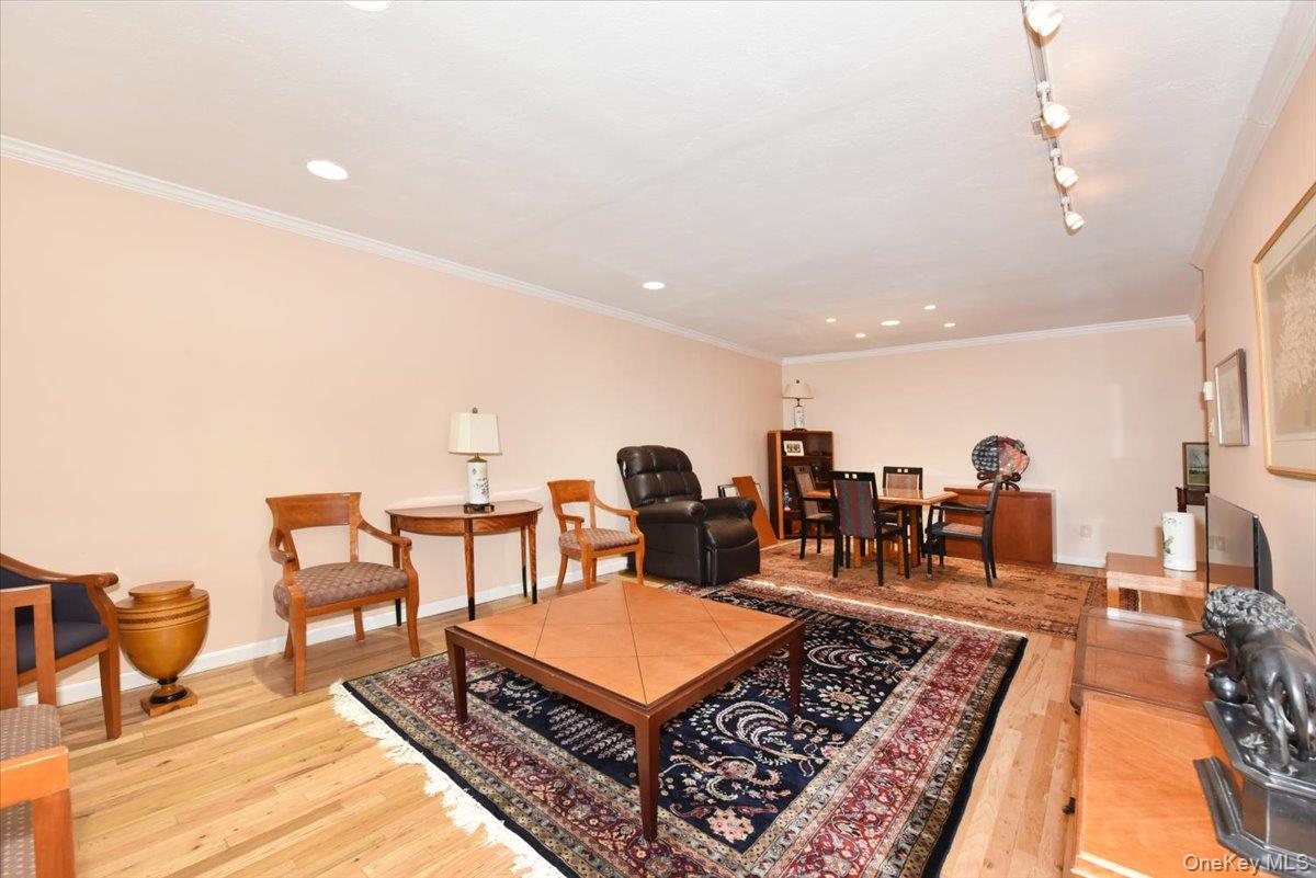 180 South Middle Neck Road, Unit 3K Great Neck, NY 11021 - Photo 10 of 20 Living/Dining Room