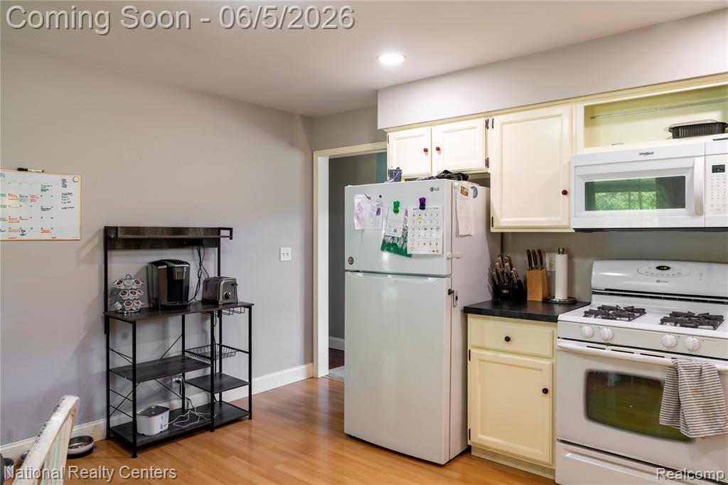 7191 North Nicholson Road Fowlerville, MI 48836 - Photo 8 of 21