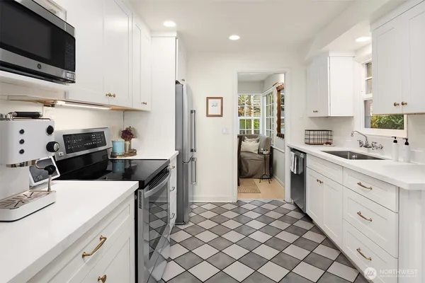 $1,388,000 | 2710 West Blaine Street, Seattle, WA 98199