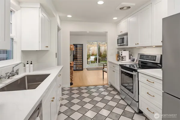 $1,388,000 | 2710 West Blaine Street, Seattle, WA 98199