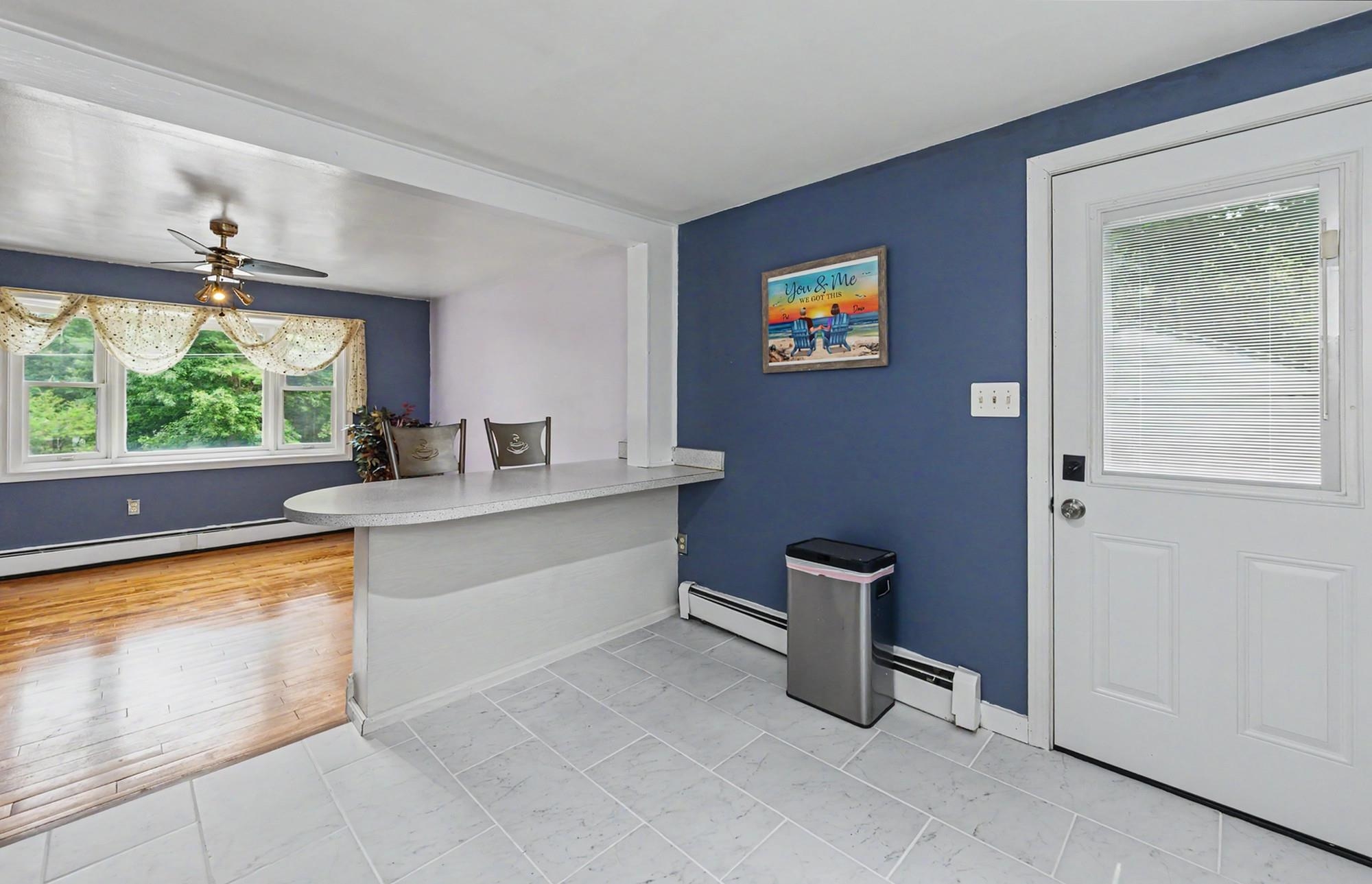 6 Colleen Road Nashua, NH 03062 - Photo 7 of 40 Gallery Image 7