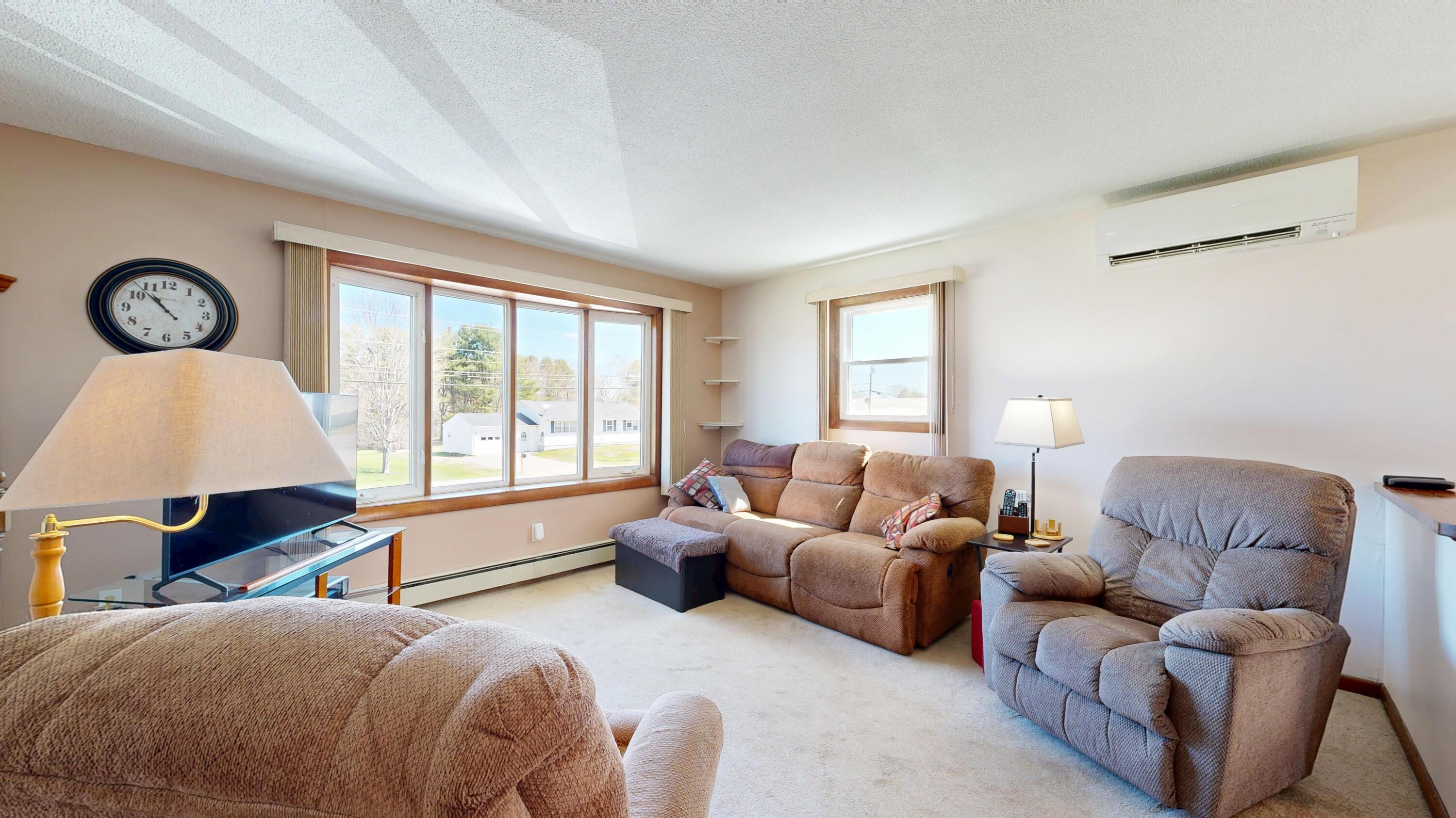 362 Crowley Road Sabattus, ME 04280 - Photo 3 of 50 Living Room