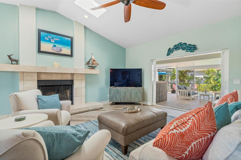 725 Monte Cristo Boulevard Tierra Verde, FL 33715 - Photo 44 of 63 a living room with furniture and a large window