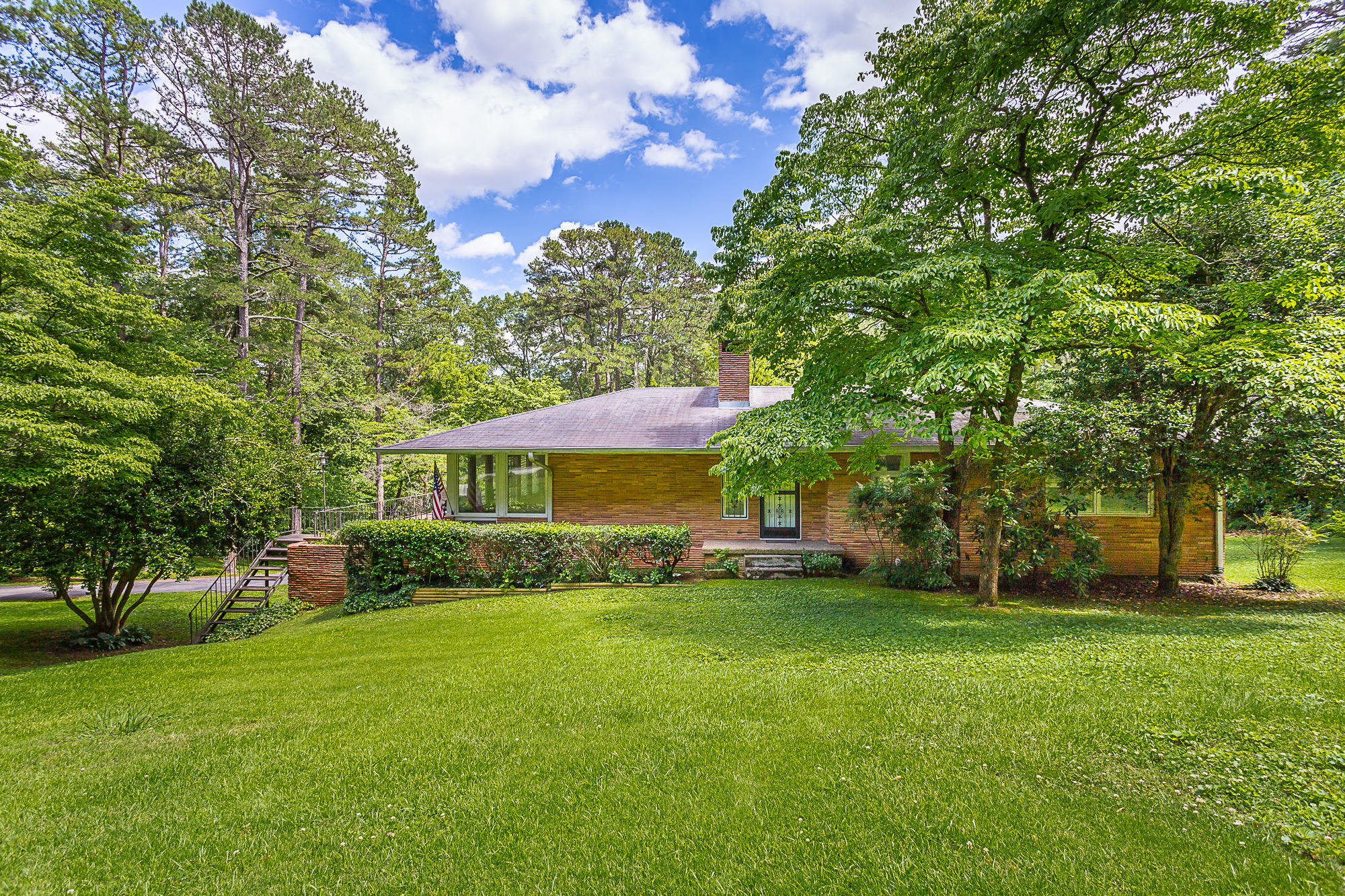 3790 Queens Road Chattanooga, TN 37416 - Photo 1 of 23 3790 Queens Road-1