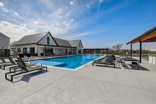 $2,690 | 15101 Litsey Crk Drive, Unit 15257H, Roanoke, TX 76262