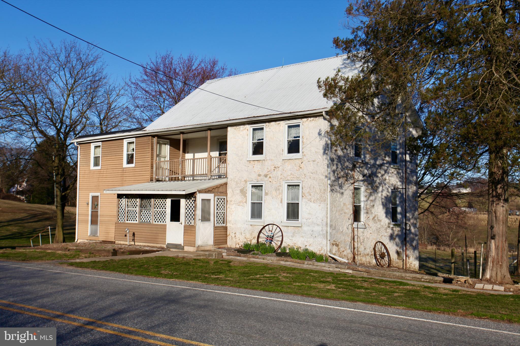 2233 Cloverleaf Road Elizabethtown, PA 17022 - Photo 3 of 21