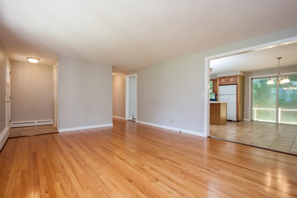 52 Whitmun Road Longmeadow, MA 01106 - Photo 3 of 30
